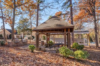 Summer kitchen and picnic area